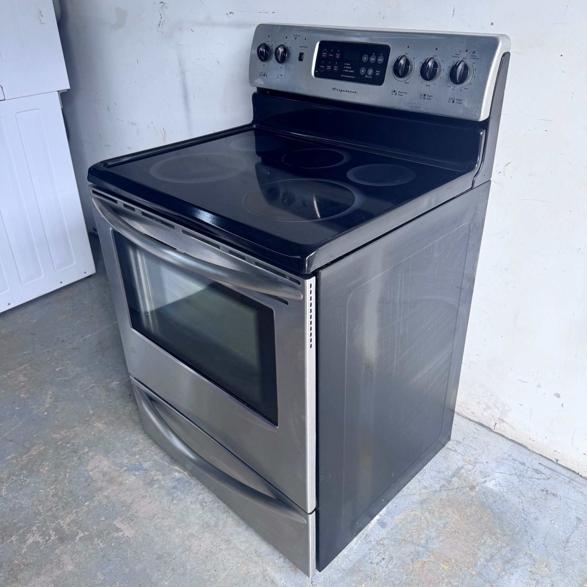 Frigidaire Stainless Steel Electric Stove Frigidaire Stainless Steel Electric Stove